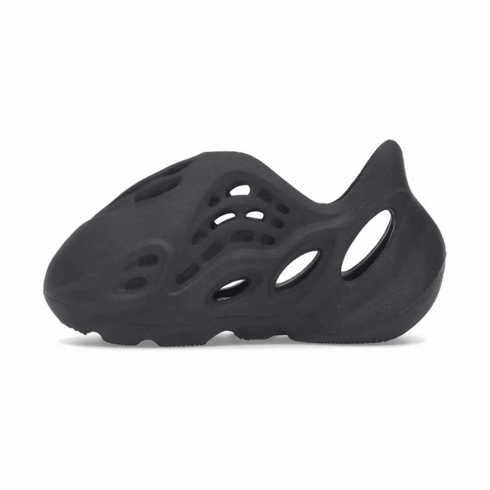 Yeezy Foam RNNR Onyx (Infants) Grab Easy Low Top Design