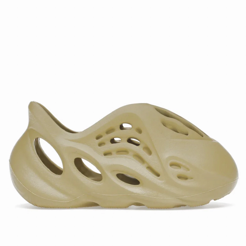 Breathable Outsole Urban Adventure Yeezy Foam RNNR Sulfur (Infants)