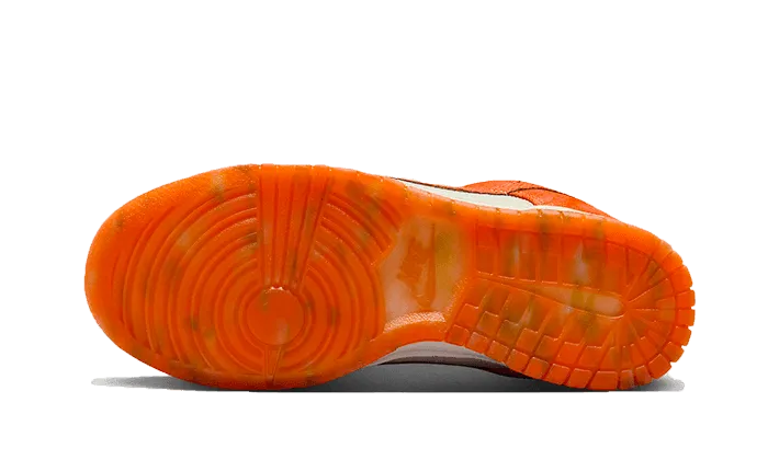 aerodynamic - design shoes Dunk Low Cracked Orange