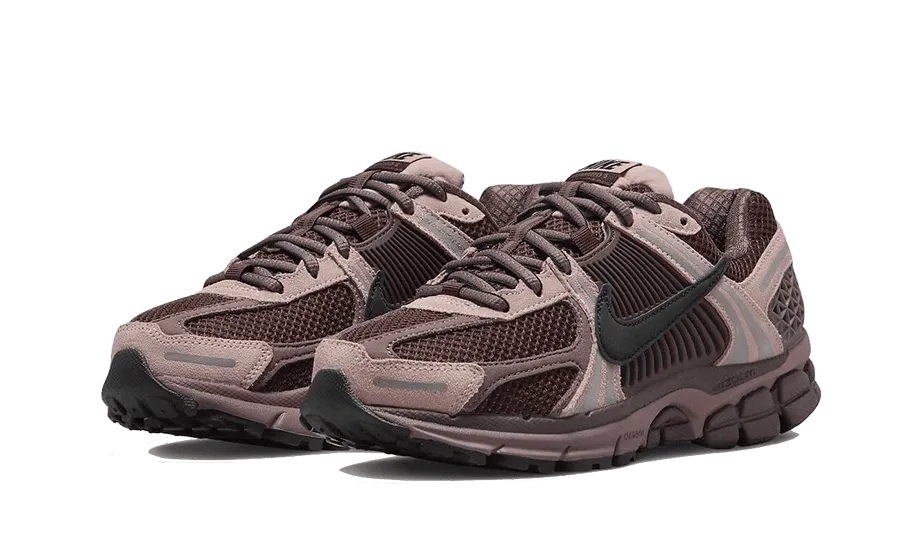 Barefoot simulation bright - colors Zoom Vomero 5 Plum Eclipse